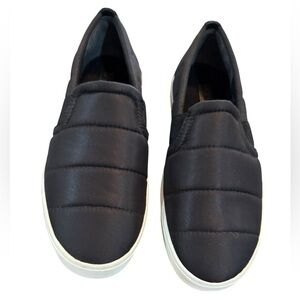 Vince Black Quilted Slip-On Shoes Size 5M EUC